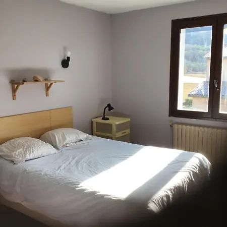 In Cozy House With Terrace Apartment *